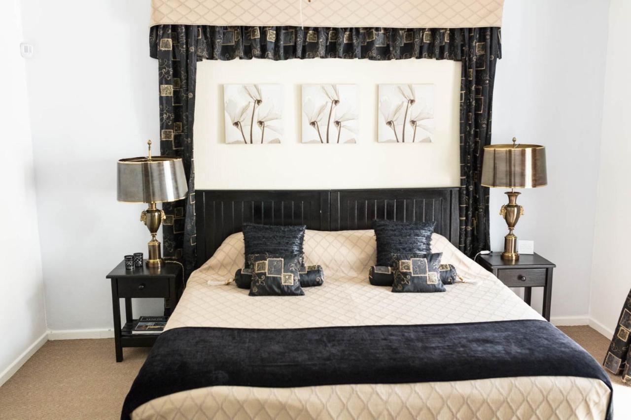 Church Hills Boutique Accommodation Riebeek-Wes エクステリア 写真